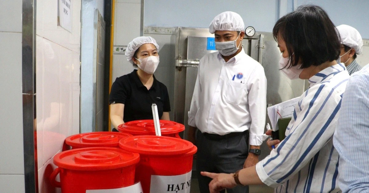 Phát hiện hơn 5700 cơ sở vi phạm an toàn thực phẩm trong 1 tháng kiểm tra liên ngành