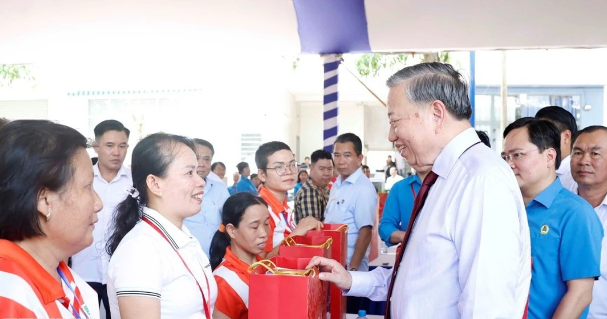 Tổng Bí thư, Chủ tịch nước động viên công nhân, người lao động ở TP Hồ Chí Minh