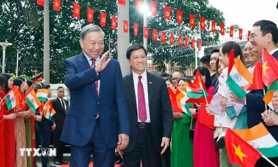Tổng Bí thư, Chủ tịch nước gặp gỡ cộng đồng người Việt Nam tại Ấn Độ