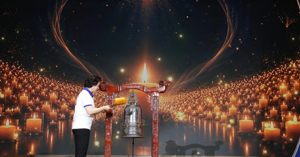 Những hồi chuông tri ân