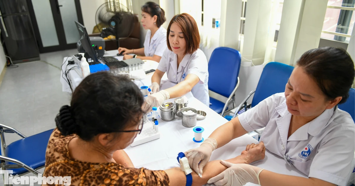 Người dân được chụp X-quang, khám chuyên khoa miễn phí ngay tại y tế cơ sở