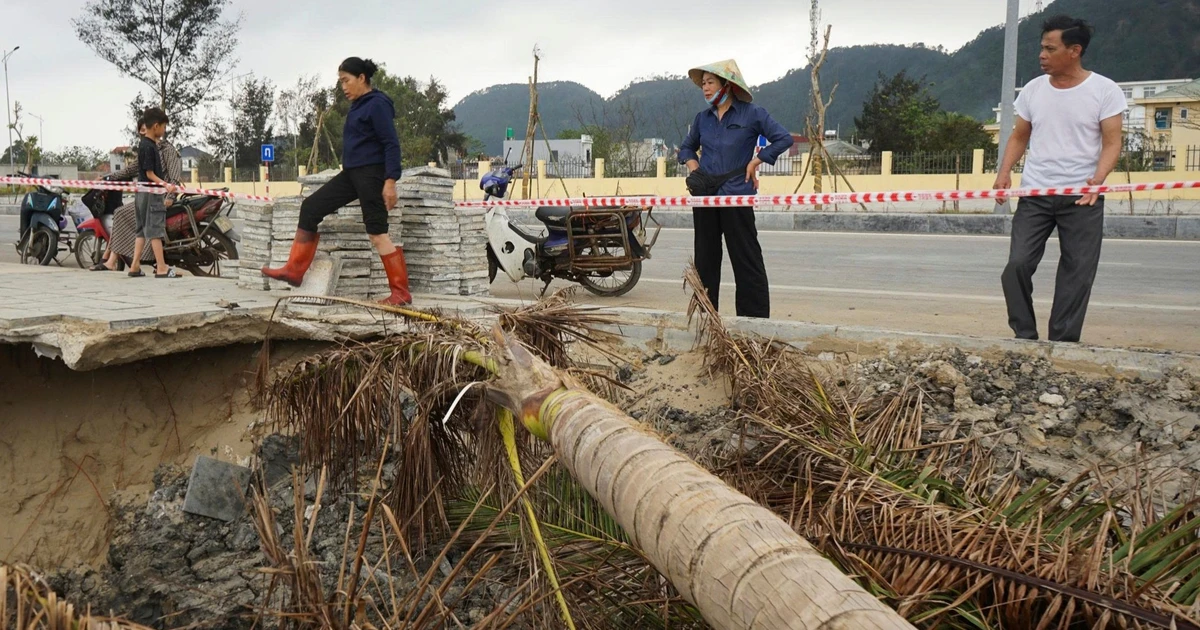Bờ kè dự án trăm tỷ bị sụt lún nguy cơ lan rộng trước mùa du lịch