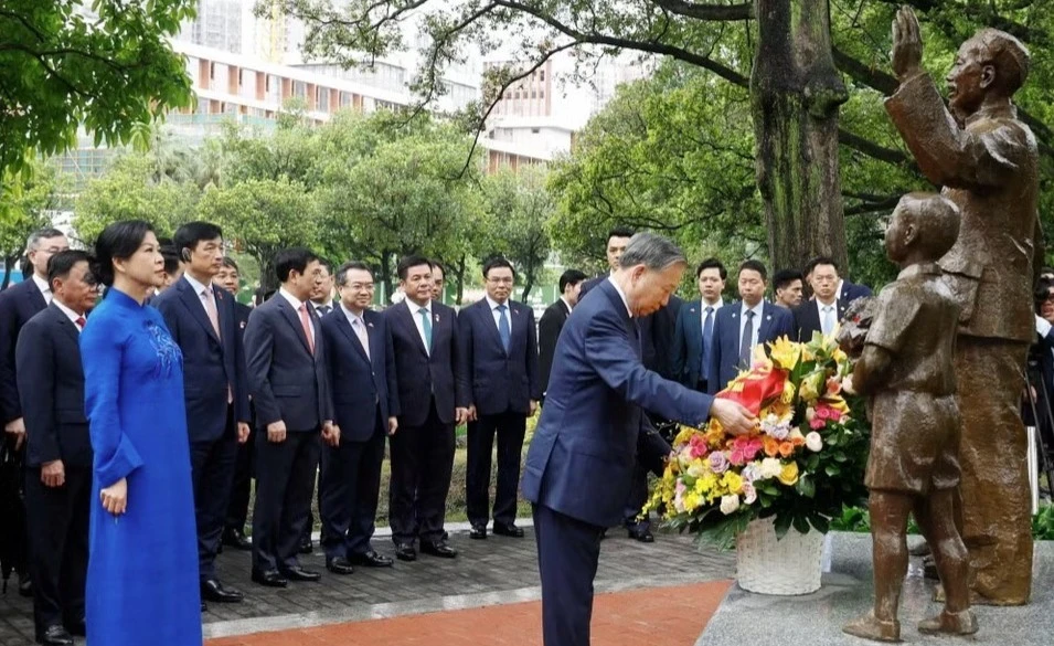 Tổng Bí thư, Chủ tịch nước Tô Lâm thăm ngôi trường ở Trung Quốc từng nuôi dưỡng hàng nghìn học sinh Việt Nam