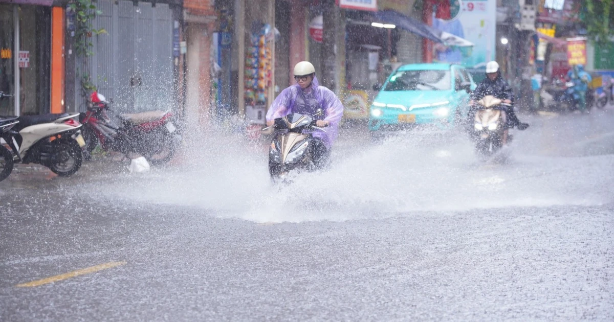 Miền Bắc mưa lớn đỉnh điểm, cảnh báo ngập sâu