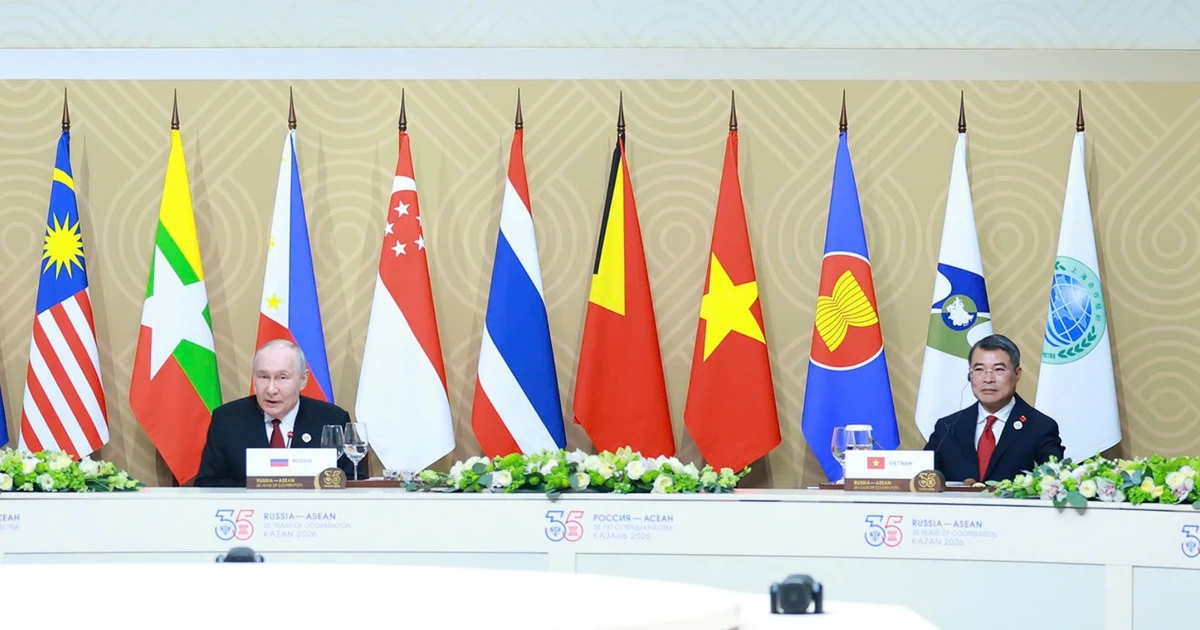 Thủ tướng Lê Minh Hưng dự phiên ăn trưa làm việc cùng Tổng thống Nga Putin