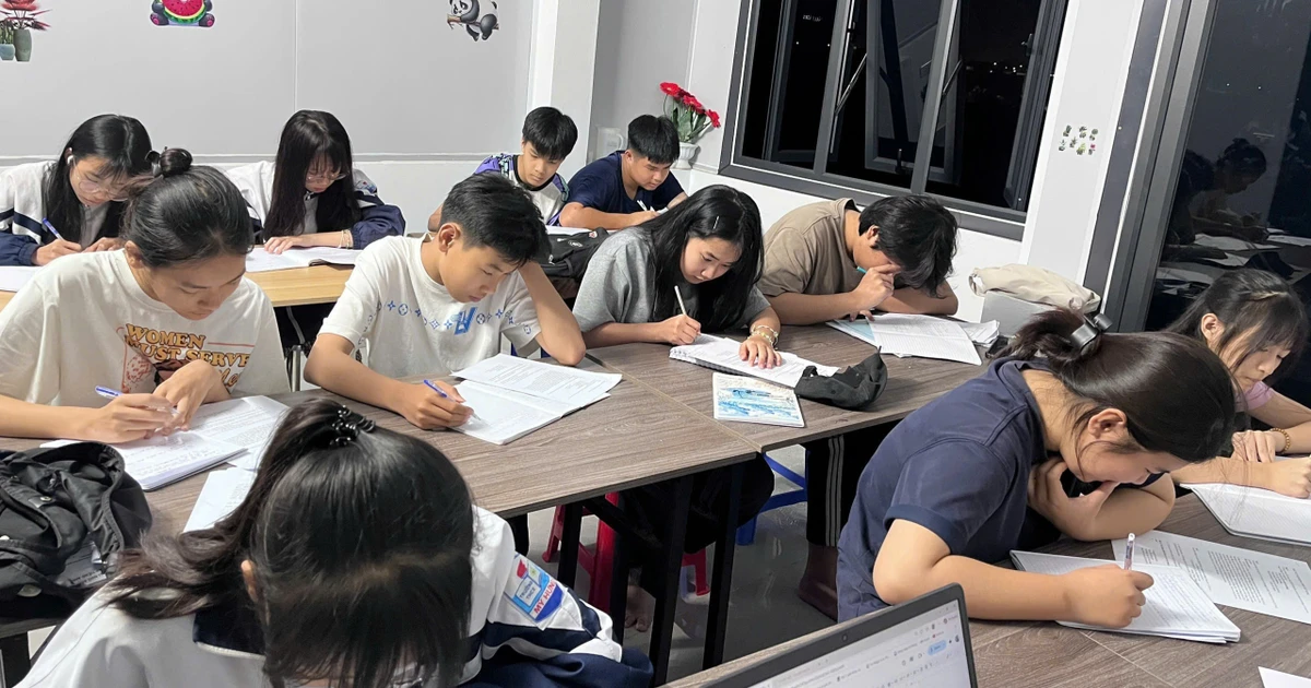 Thi lớp 10 căng thẳng hơn đại học: Bài 1- Không đủ trường, đủ thầy