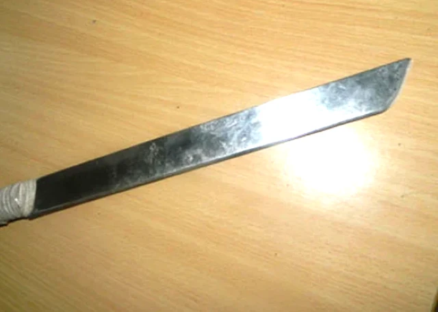 Tạm giữ đối tượng cầm mã tấu đuổi chém lực lượng an ninh cơ sở ở TPHCM