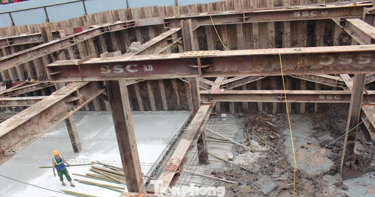 Bể ngầm chống ngập khu vực chợ Hàng Da được đổ bê tông đáy