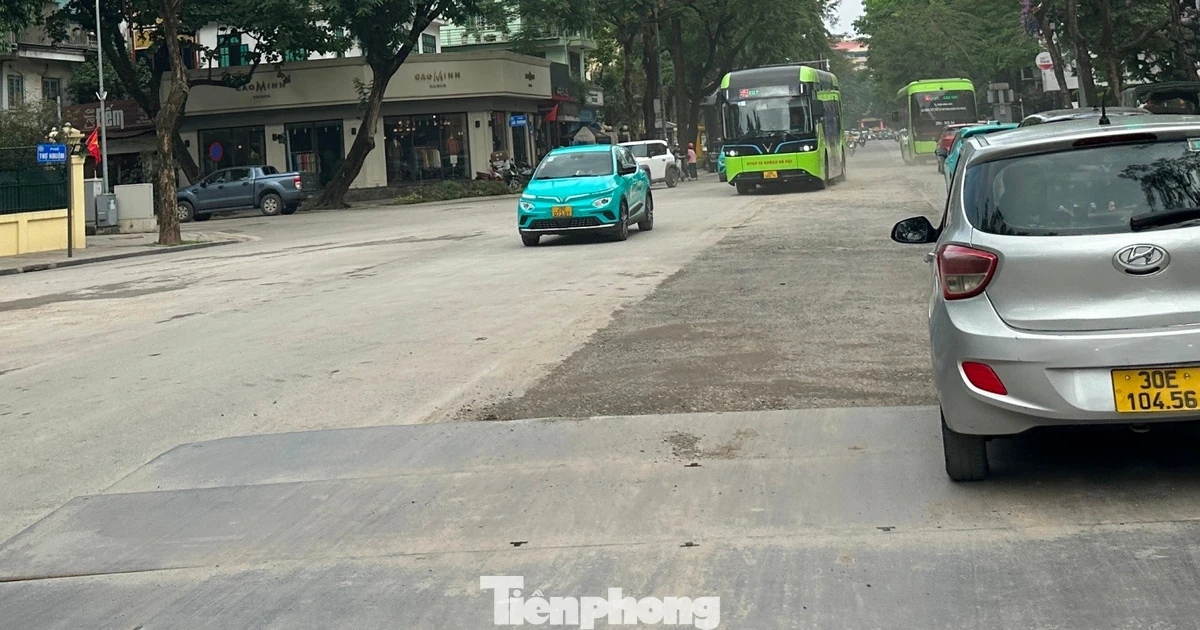 Mặt đường tại các công trình chống ngập hoàn trả sơ sài, nham nhở