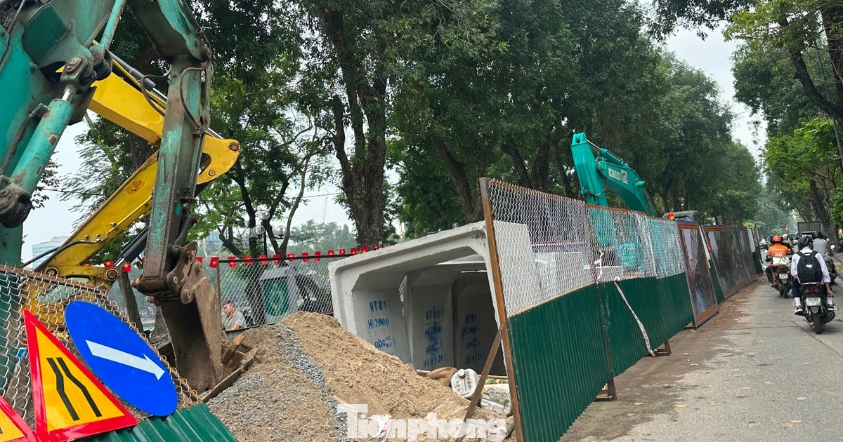 Tuyến cống hộp 'khủng' tiêu thoát nước cho bể ngầm chợ Hàng Da thi công ra sao?