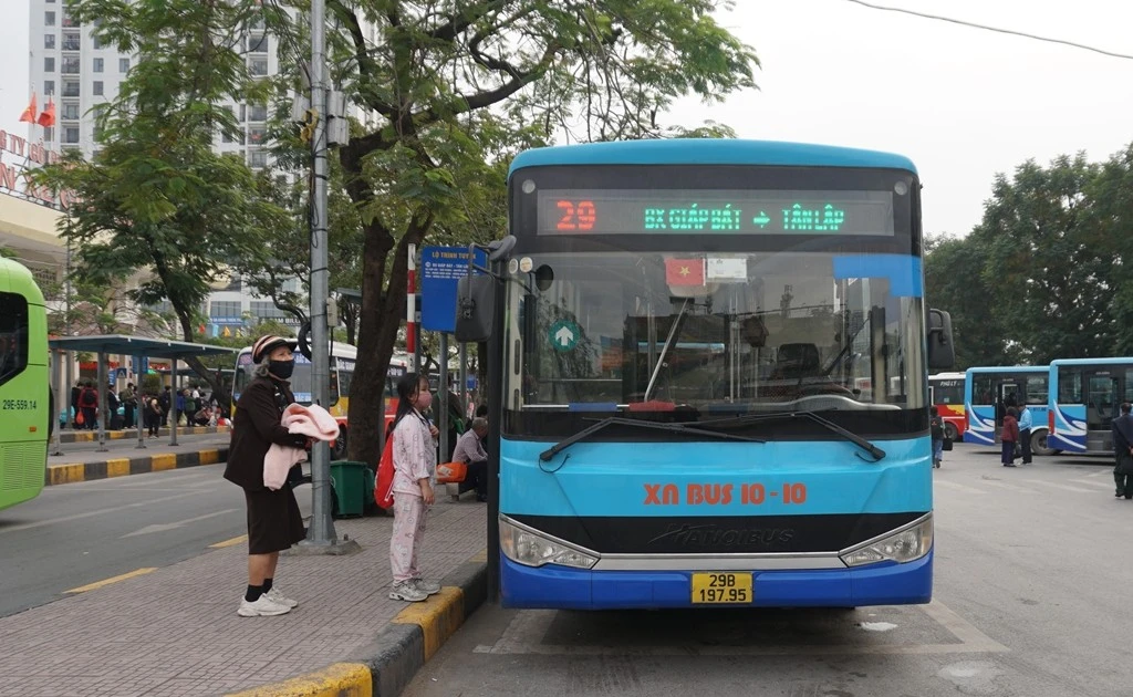 Huy động gần 50.000 lượt xe buýt phục vụ dịp Tết Nguyên đán