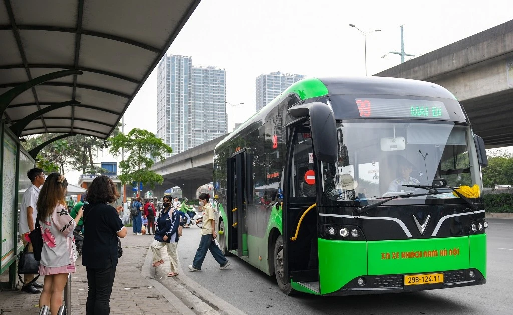 Hà Nội 'siết' hạ tầng, tăng xe phục vụ dịp 30/4 – 1/5