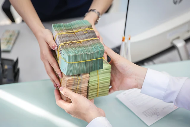 Lãi suất cho vay tăng rất mạnh, điều gì đang xảy ra?