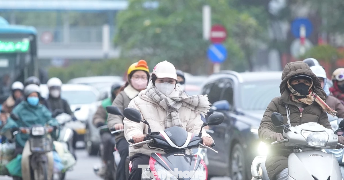 Người Hà Nội rét run trong cái lạnh 'thấu xương' dưới 10 độ C