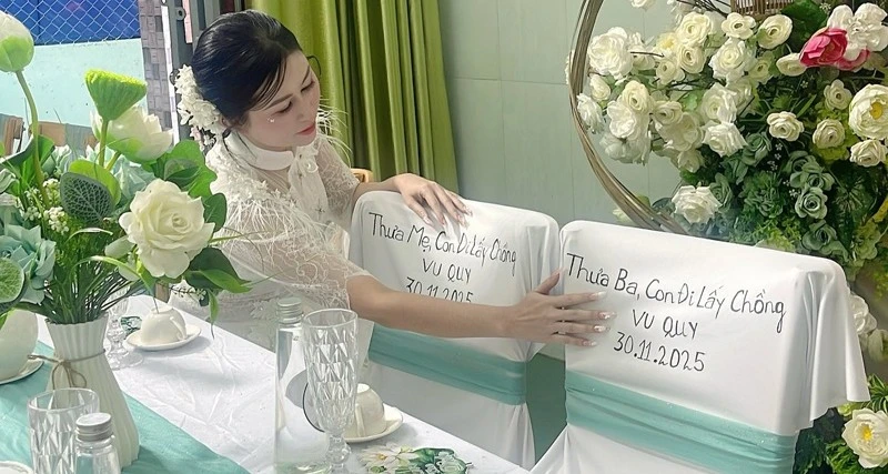 Cô dâu Đồng Tháp chia sẻ xúc động về 2 chiếc ghế trống trong lễ đính hôn