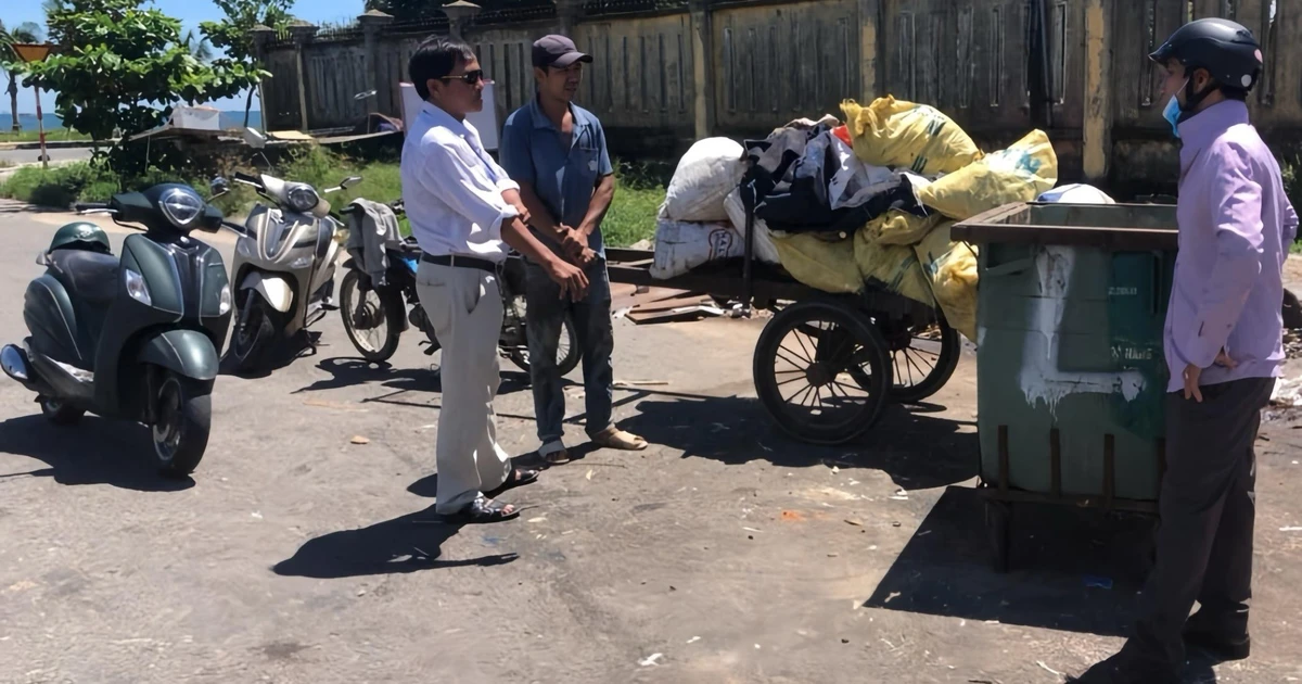 Mật phục xử phạt hàng loạt vụ đổ trộm rác thải, xà bần ở Đà Nẵng