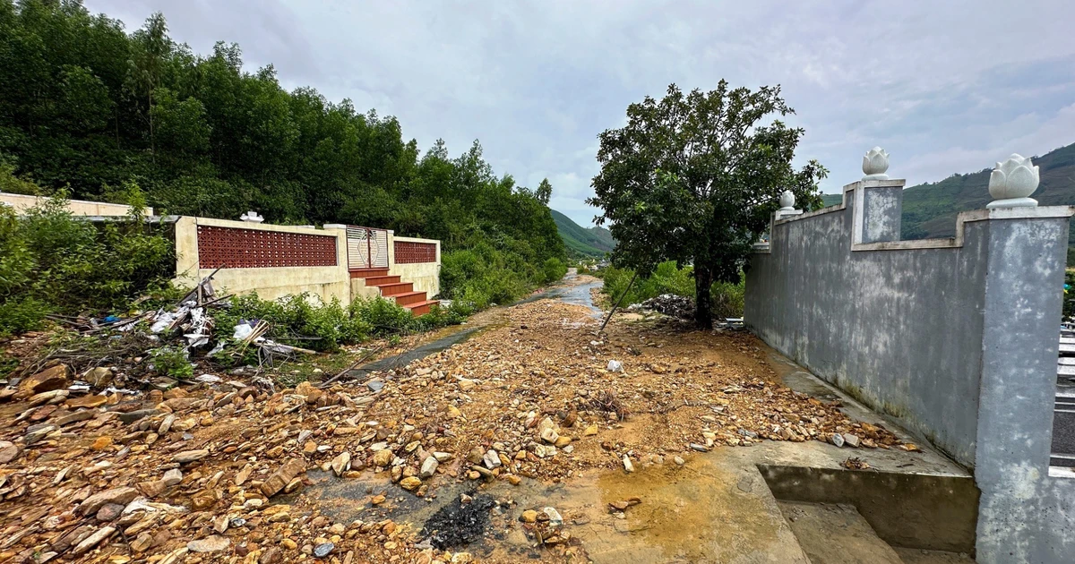 Khẩn trương khắc phục sạt lở tại nghĩa trang lớn nhất Đà Nẵng