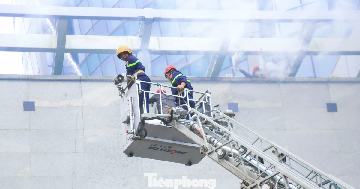 Tận thấy phương án chữa cháy tại tòa nhà Trung tâm Hành chính cao gần 167m