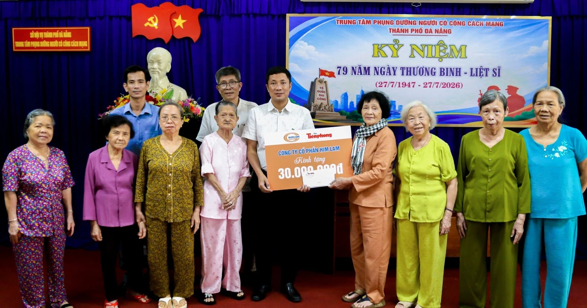 Công ty Cổ phần Him Lam, Báo Tiền Phong tặng quà tri ân tại Trung tâm Phụng dưỡng người có công cách mạng Đà Nẵng