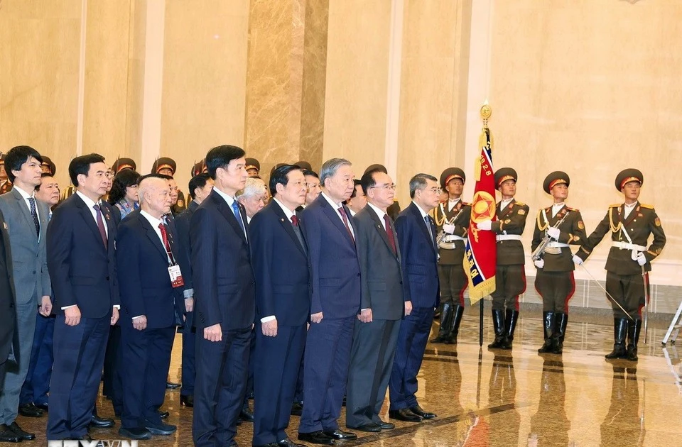 Tổng Bí thư Tô Lâm đặt hoa tưởng nhớ Chủ tịch Kim Nhật Thành, Tổng Bí thư Kim Jong-il