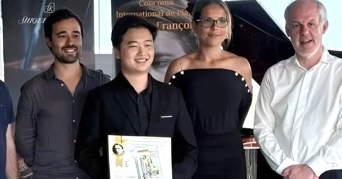 Nghệ sĩ piano Võ Minh Quang thắng lớn