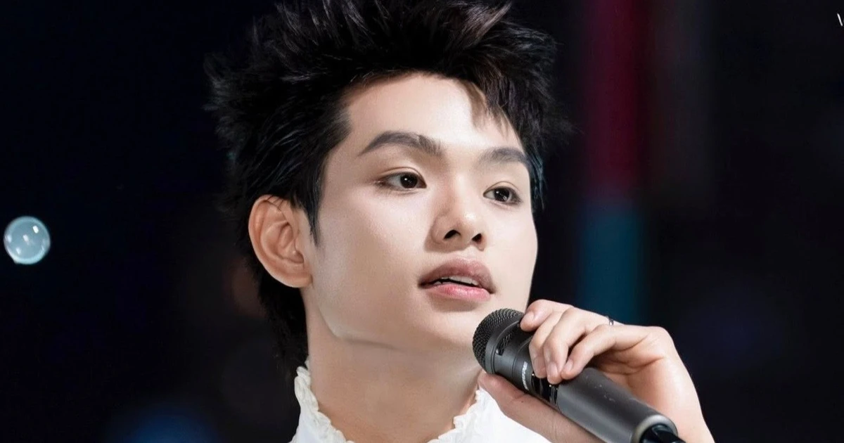 Dàn anh trai, em xinh đổ bộ concert Thanh xuân