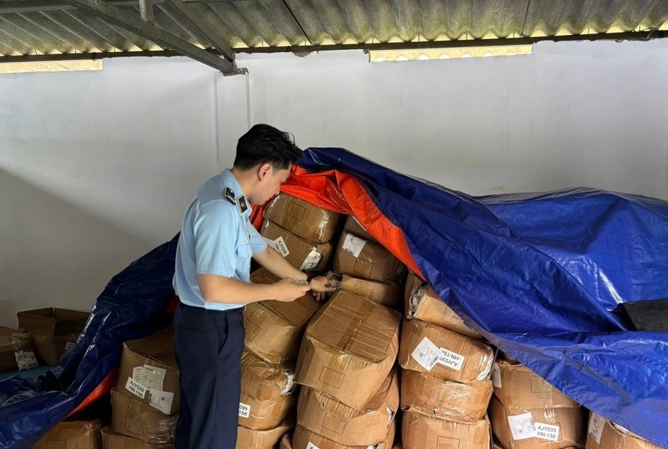 Quản lý thị trường Hà Nội: Xử lý 144 vụ vi phạm, thu nộp ngân sách hơn 3 tỷ trong tháng 5