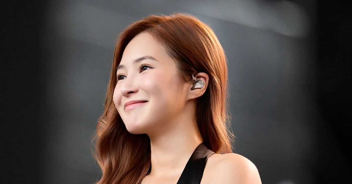 Khán giả Hà Nội đổ về concert lớn nhất sự nghiệp Hương Tràm