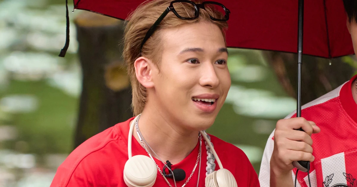 Nhóm nhạc Việt phát tờ rơi khắp nơi nhưng chỉ có 11 khán giả xem show