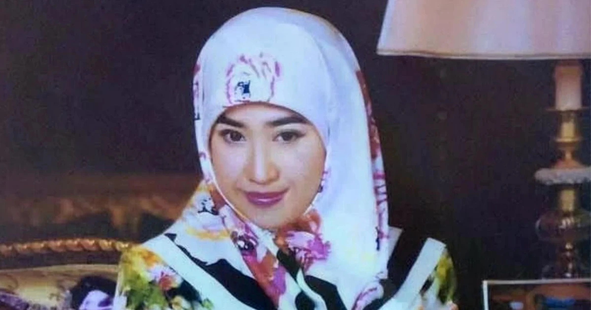 Quốc vương Brunei tước hết danh hiệu con dâu