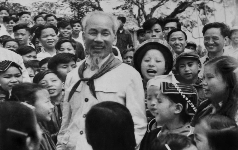 Nhìn lại di sản của Chủ tịch Hồ Chí Minh từ góc nhìn đương đại