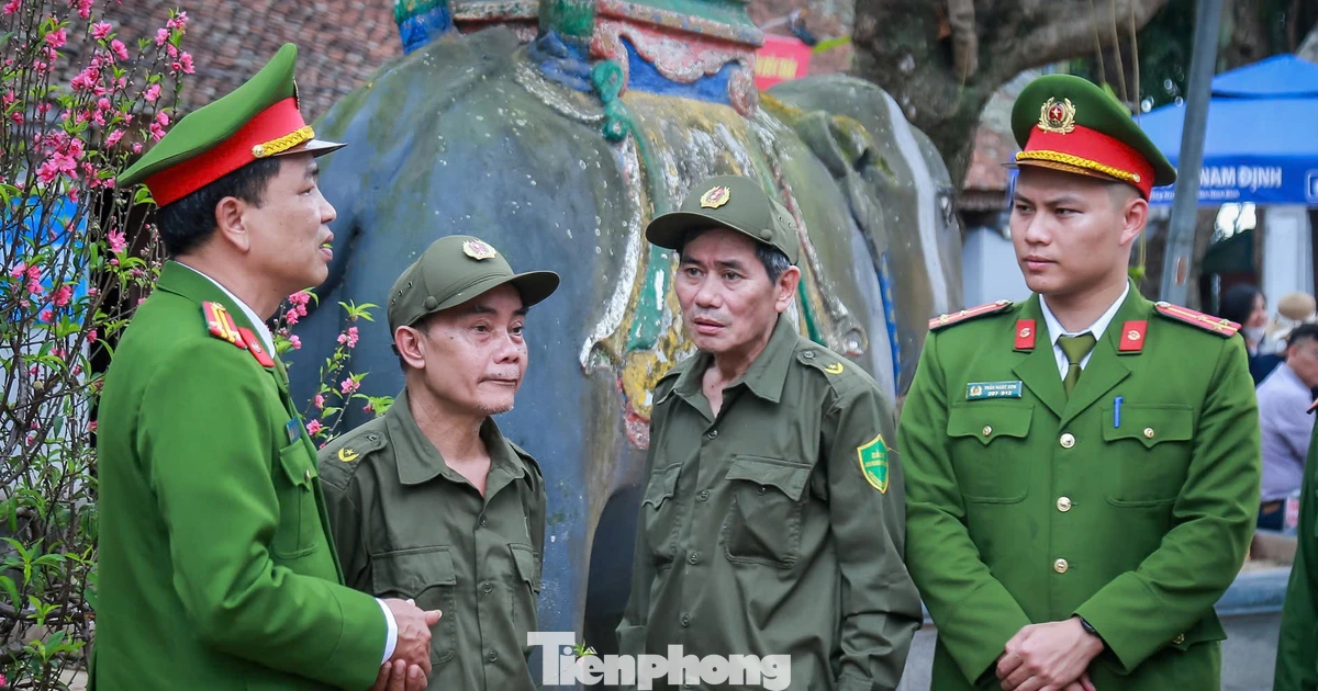 Cận cảnh 5 vòng an ninh, hàng rào bảo vệ lễ khai ấn đền Trần