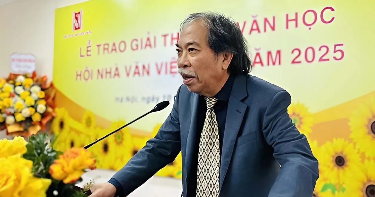 Ông Nguyễn Quang Thiều giận, buồn vụ nhà thơ bị thu hồi giải thưởng