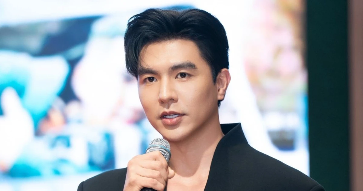 Diễn viên Steven Nguyễn nhận bằng khen của Bộ trưởng Bộ Quốc phòng