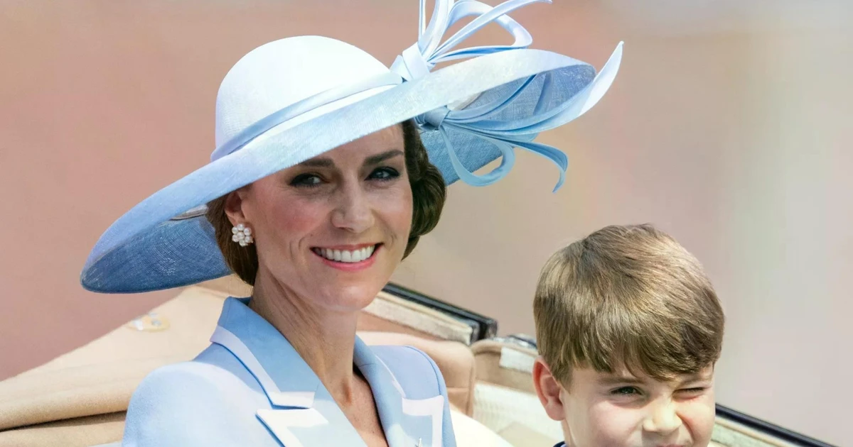 Vua Charles và thành viên cấp cao Hoàng gia Anh đồng loạt xuất hiện trên ban công Điện Buckingham