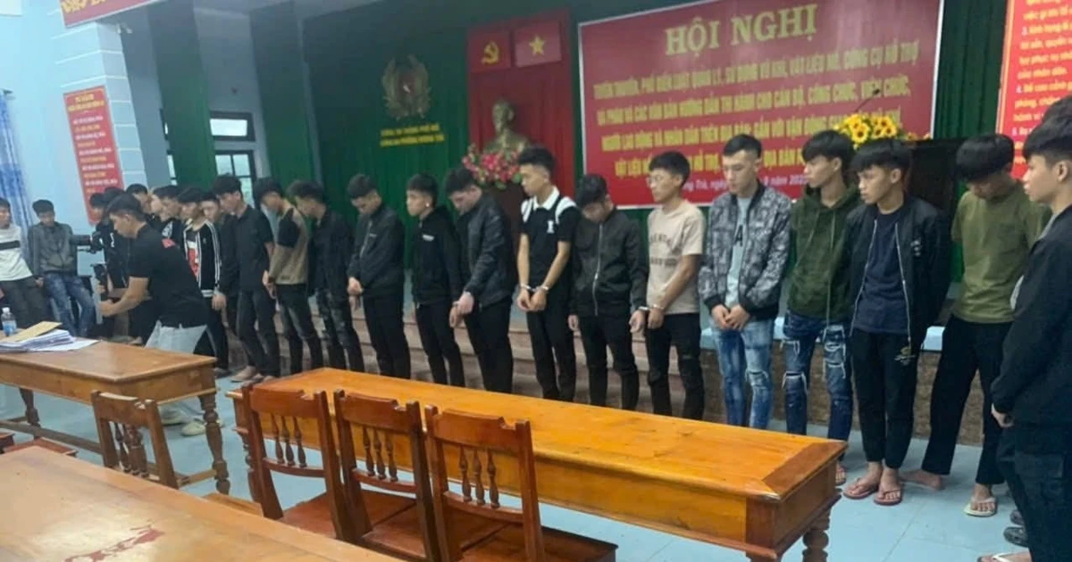 Khởi tố 32 đối tượng gây rối trật tự công cộng tại Huế