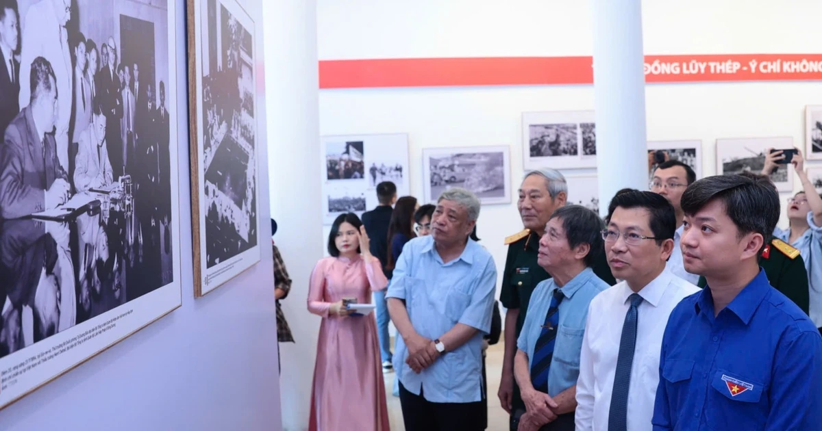 Hơn 90 bức ảnh kinh điển về '51 năm - Bản hùng ca thống nhất'