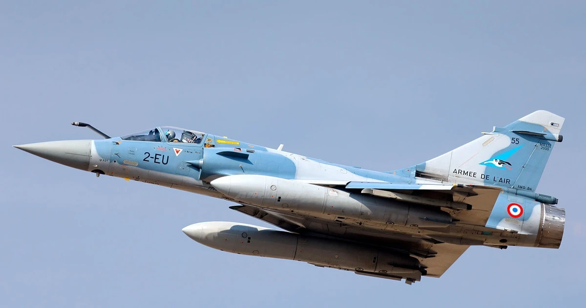 Ukraine mất tiêm kích Mirage 2000 đầu tiên