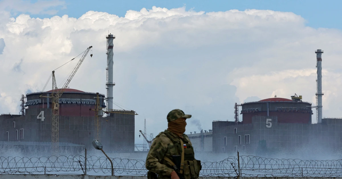 Nga nói máy bay không người lái rơi xuống nhà máy điện hạt nhân Zaporizhzhia