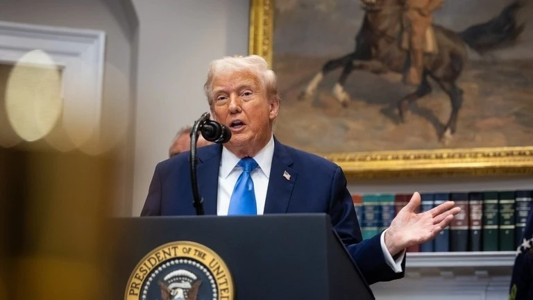 Tổng thống Mỹ Donald Trump thay đổi quan điểm '180 độ' về Nga - Ukraine