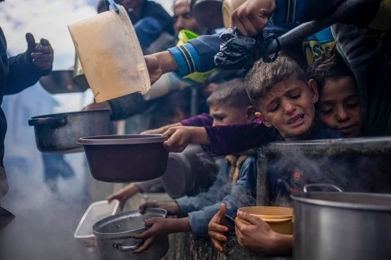 Quân đội Israel tuyên bố ngừng bắn theo giờ để làm dịu nạn đói ở Dải Gaza