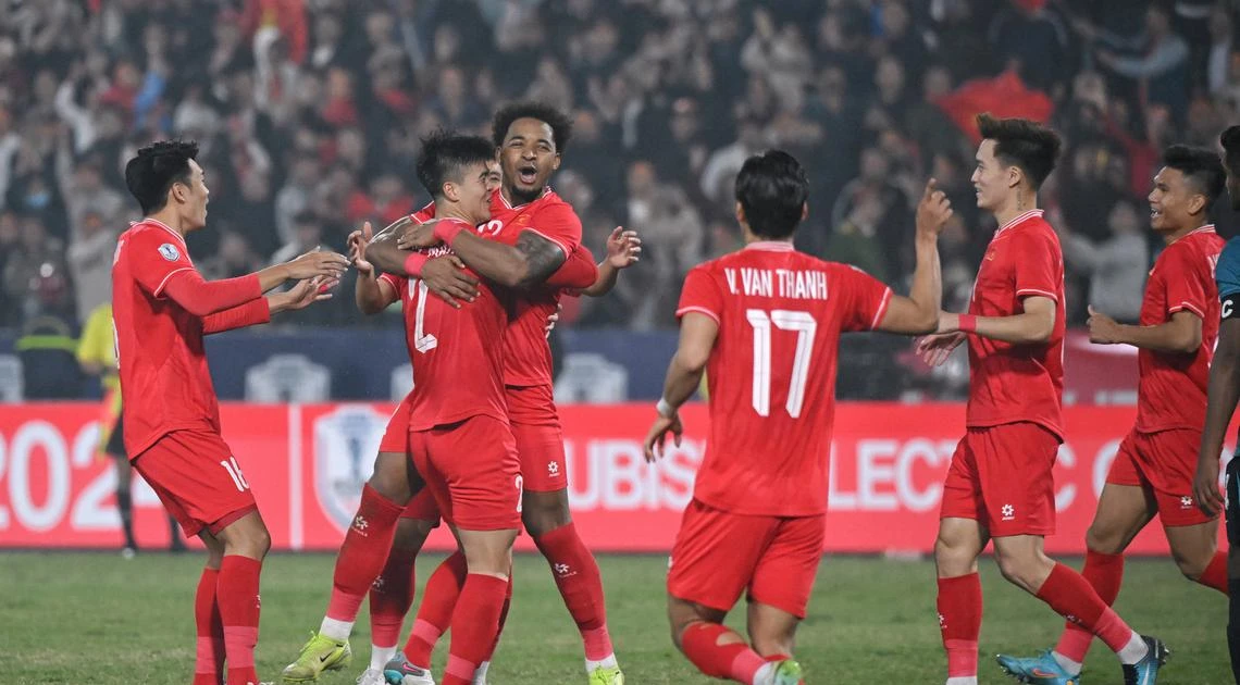 Mua vé xem đội tuyển Việt Nam đấu Bangladesh ở đâu, giá bao nhiêu tiền?