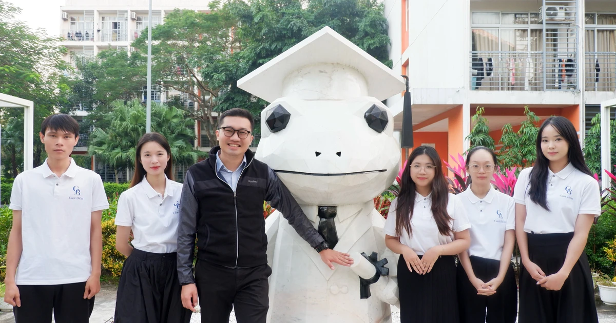 Nhóm sinh viên nâng tầm hạt muối Việt bằng công nghệ nung trong ống tre