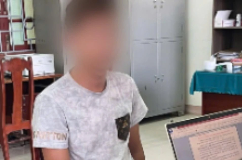 Dọa đăng video nhạy cảm để cưỡng dâm người yêu cũ