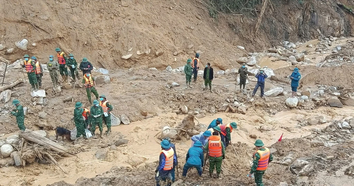 Tìm thấy một thi thể trong vụ sạt lở khiến 3 người mất tích ở Đà Nẵng