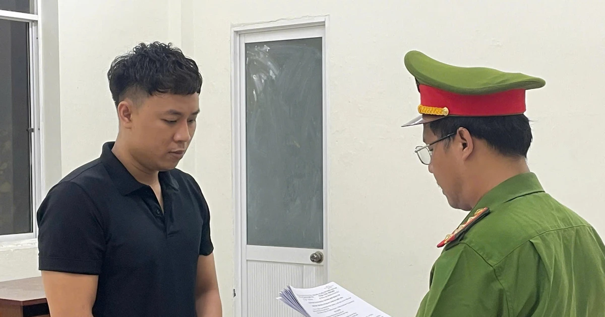 Giả danh công an dừng xe kiểm tra, ép nữ sinh đi nhậu rồi hiếp dâm