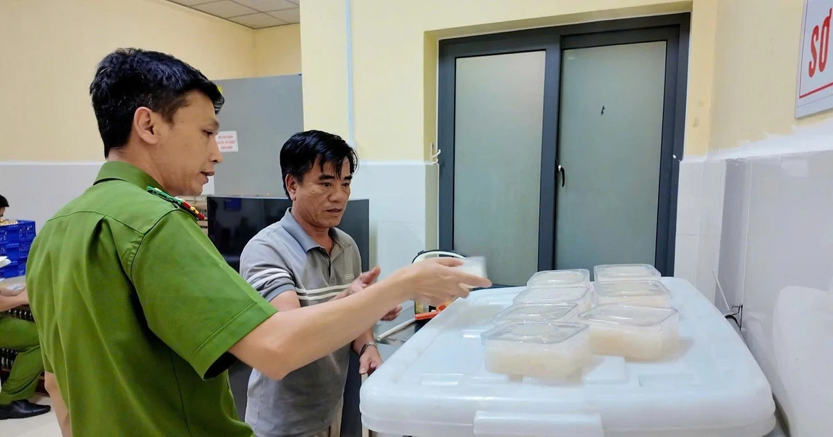 Thu giữ gần 11.000 hũ yến sào giả chuẩn bị tung ra thị trường