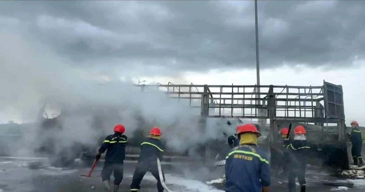 Xe tải bốc cháy trên cao tốc Đà Nẵng – Quảng Ngãi