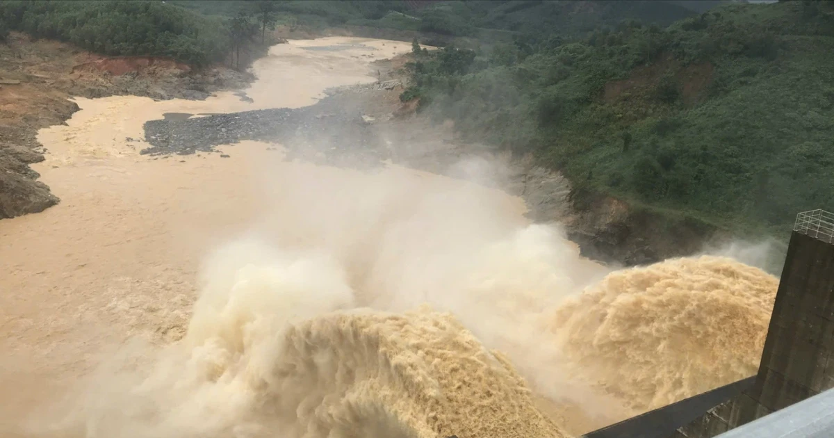 Loạt thủy điện ở Đà Nẵng hạ mực nước hồ trước dự báo mưa lớn