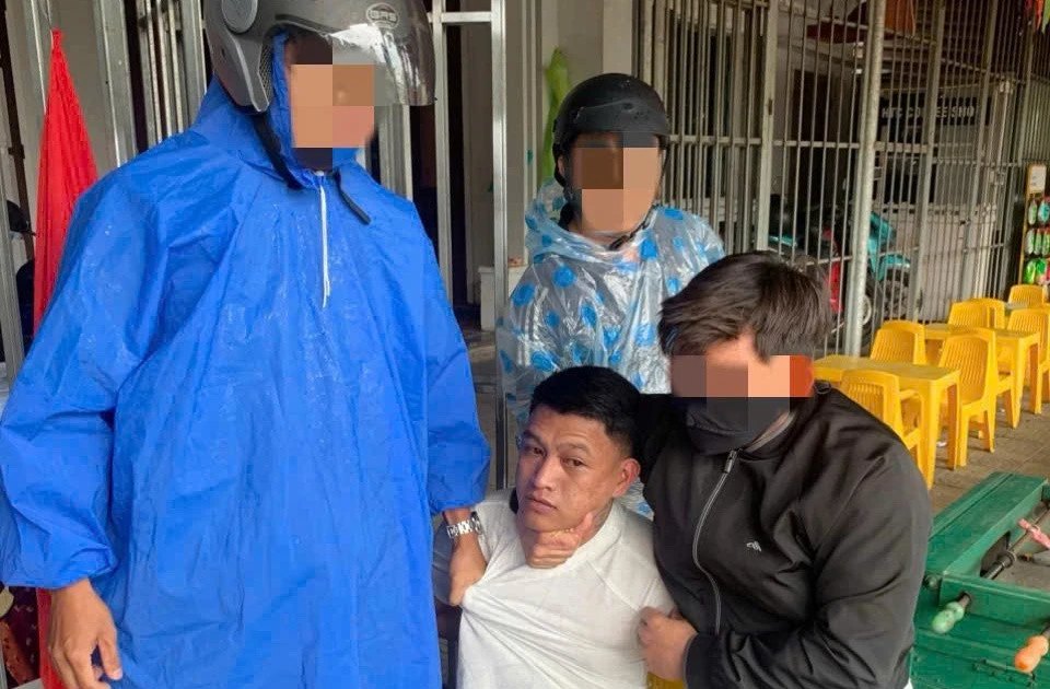 Bắt nghi phạm siết cổ, bịt miệng người phụ nữ giữa đồng vắng để cướp vàng